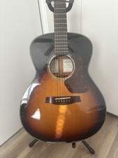 Walden Madera CG4070-CERT Grand Auditorium -- w/ hard case