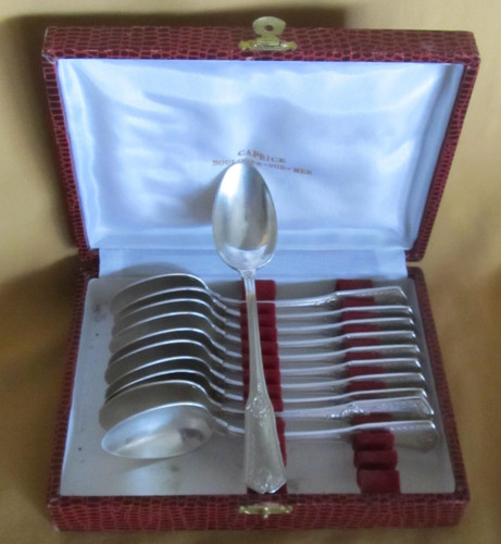 Coffret cuillères à - de, 11