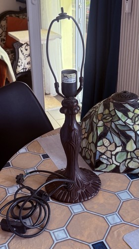 Lampe table style tiffany - table,