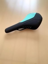 fi'zi:k Antares R7 Saddle
