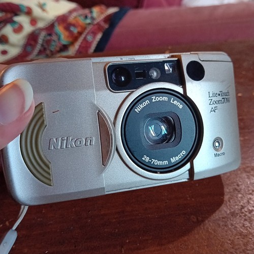 Nikon lite touch zoom 70w - zoom,