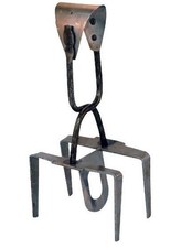 Piège à taupe main rive double sens LUCIFER