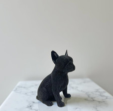 Statue de bouledogue français