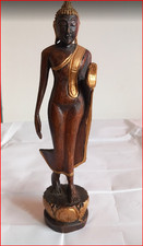 Statue Bouddha en Bois Sculpté – Finition Dorée