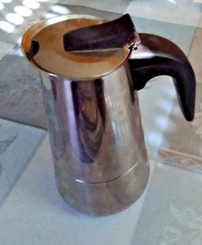 Petite cafetière italienne - , en