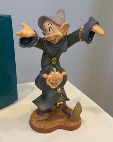 Nib 1999 wdcc - wdcc, sneezy