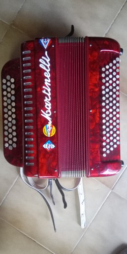 Accordéon chromatique boutons