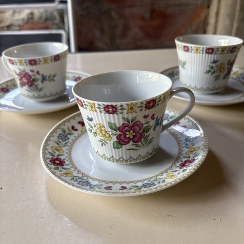 Trois déjeuner porcelaine - déjeuner,