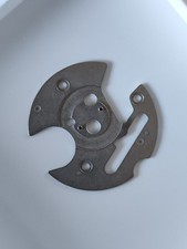 Date Indicator Hold Plate