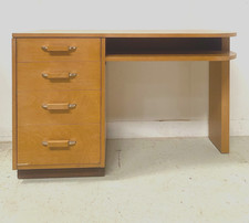 bureau moderniste circa en