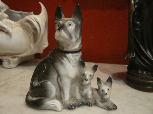 Ancienne statuette biscuit - en,