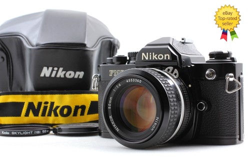 Appareil photo reflex noir