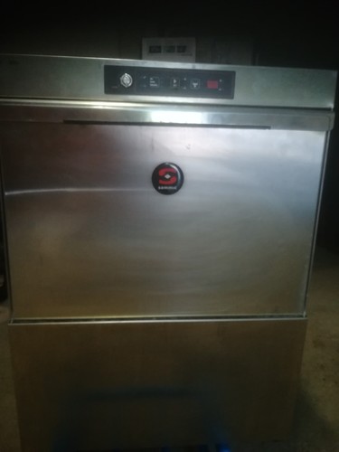 Lave vaisselle professionnel - vaisselle,