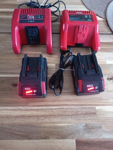Lot milwaukee batteries m28 - lot,
