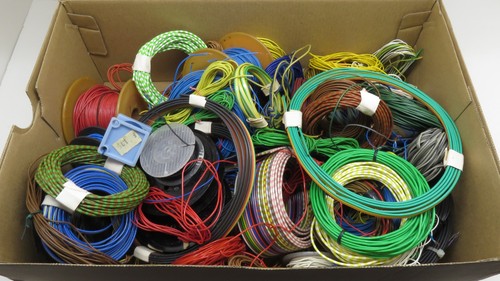 Lot kg de cables - +,