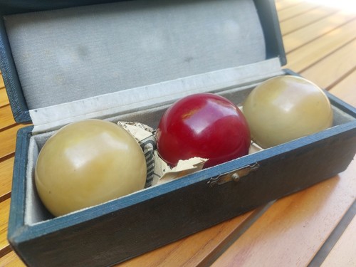 Boules billard anciennes - boules,