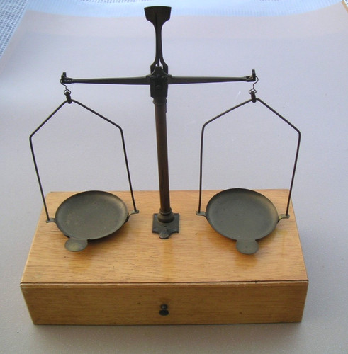 Balance trebuchet orfèvre - balance,
