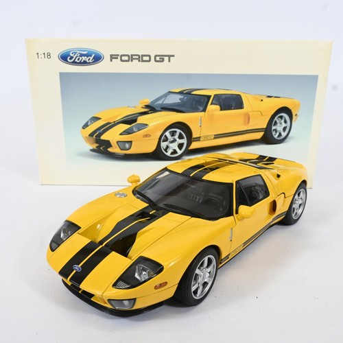 Voiture miniature moulée sous