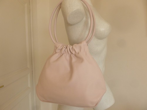 Tres classe impeccable sac - classe,
