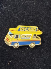 Pin’s Ricard Peugeot J9 