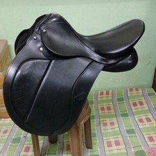 Selle de dressage anglais