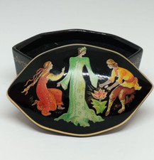 Boite à Musique En Porcelaine