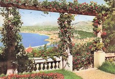 6 NICE VUE GENERALE ENTRE LES PERGOLAS