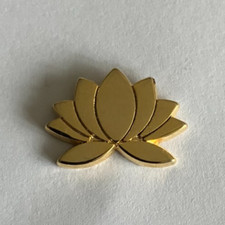 69 - Pin's Gold Lotus Flower - TOSCA