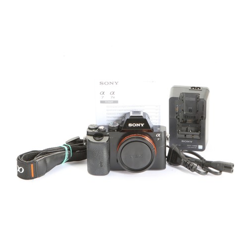 Sony alpha 13 k - +,