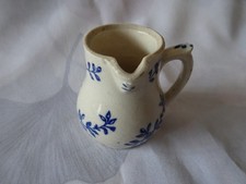 Petit pot à lait de dinette