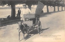 CPA 45 GIEN LES ATTAGAGES DE CHIENS LE MERCHANT DE GRAS DOUBLE (Chien coupling