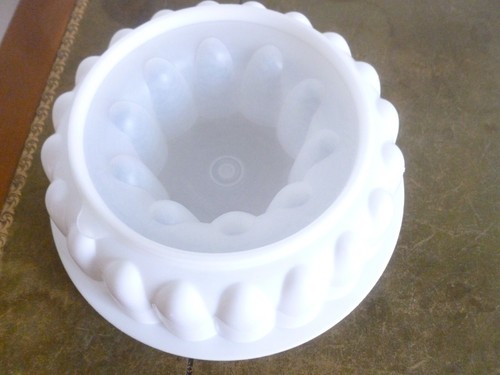 Tupperware moule couronne - moule,