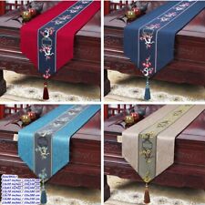 Table Chemin Avec Glands Style