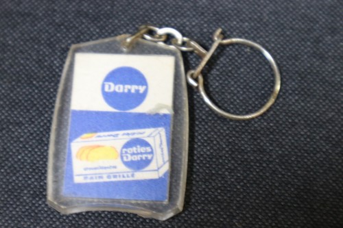 Ancien porte cle publicitaire - porte,