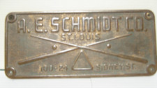 VINTAGE ANTIQUE SCHMIDT POOL BILLARD TABLE BRASS PLAQUE NAMEPLATE BADGE ST LOUIS
