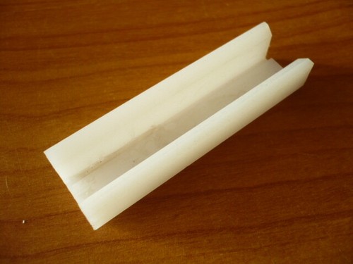 Pièce glissante rail - glissante, de