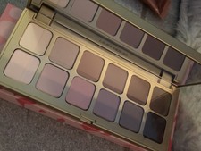 Laura Mercier  Palette Fard A
