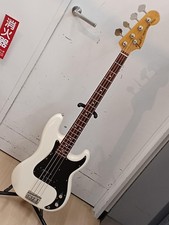 Guitare basse FENDER PB70-70US
