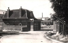 CARTE POSTALE - PROUVY - NORD 59 - L'ENTREE DES USINES "ETERNIT"