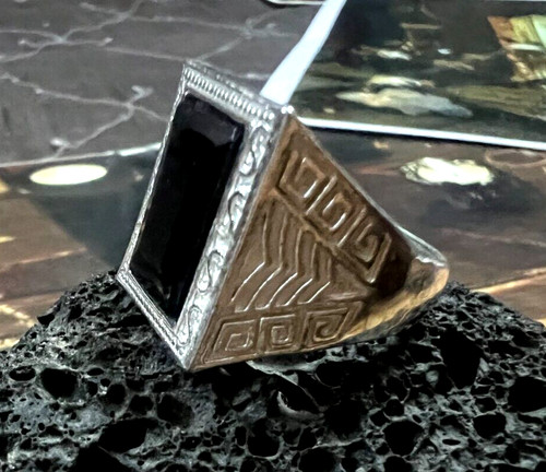 Bague hantée puissance
