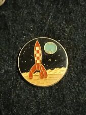 Pin's comic book Tintin On A Marché Sur La Lune signed CORNER