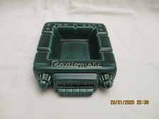 Ancien cendrier représentant