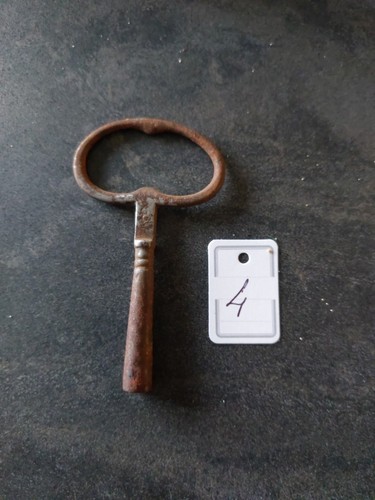 Clé carré n8 pendule - carré, 4/5