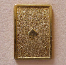 Fève en métal doré - Les Cartes à Jouer : l' As de Pique