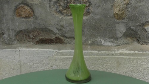 Très jolie vase - , style