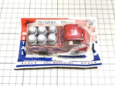 Voiture miniature camion à lait BARCLAY années 30 fabrication américaine...