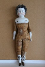 POUPEE PARIAN ANCIENNE -année 1900-Taille 22cm-Tête porcelaine-yeux peints