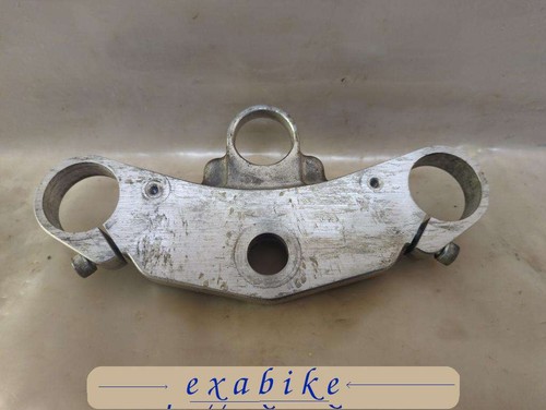 Fourche superieur pour - de,