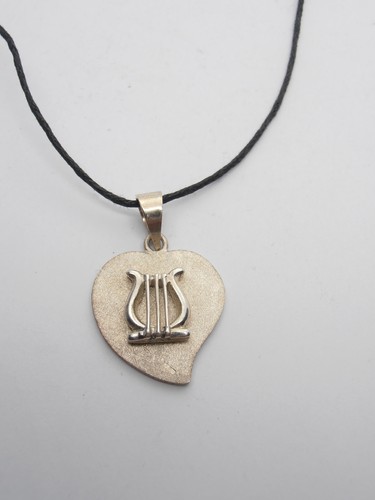 Cithare pendentif à cœur - :,