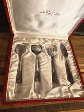 Service de couverts pour